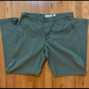 Old Navy Classic Khaki Pants